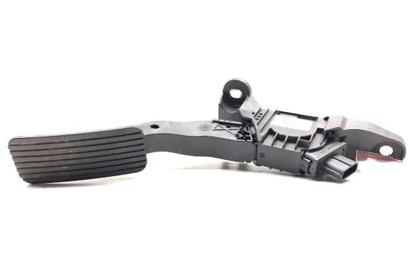 Hyundai Elantra VII Accelerator throttle pedal 32700-XXXXX