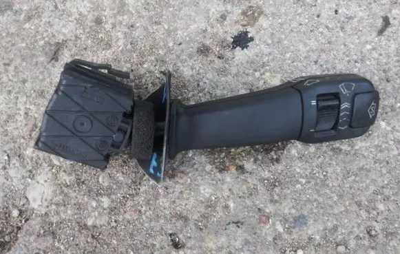 BMW 5 E39 Wiper control stalk 61318360880