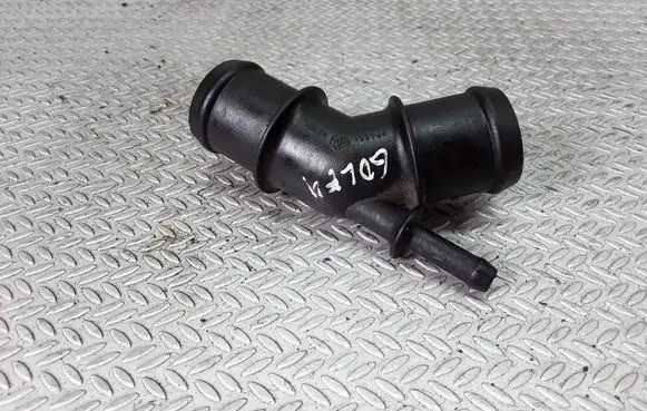 Volkswagen Golf IV Engine coolant pipe/hose