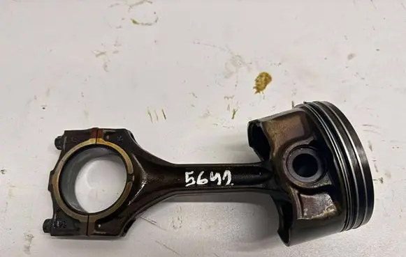BMW X5 E53 Piston with connecting rod 306S3 M54B30