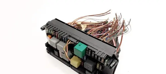 Mercedes-Benz C W204 Fuse module A2129004711