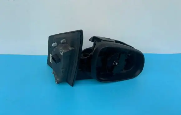 Opel Karl Front door electric wing mirror 688004741