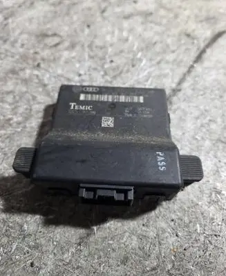 Audi A3 S3 8P Gateway control module 1K0907530D 1K0907951