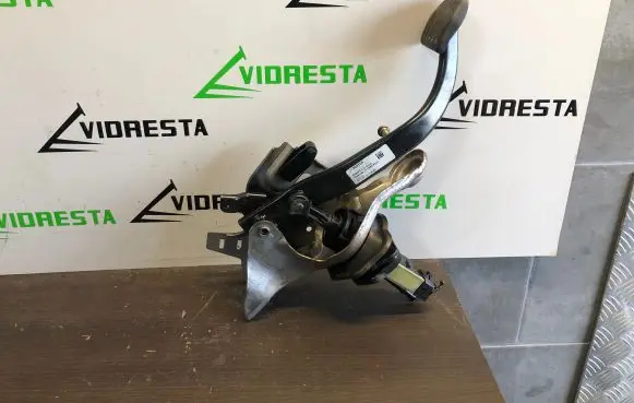 Volvo XC60 Clutch pedal 31329104 11369P07 0120314195