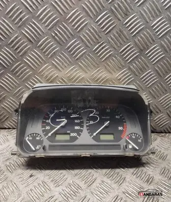 Volkswagen Golf III Speedometer (instrument cluster) 1h0919860h