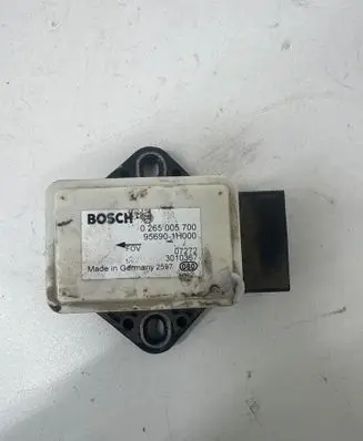 Hyundai i30 ESP acceleration yaw rate sensor 0265005700 956901H000 3010367