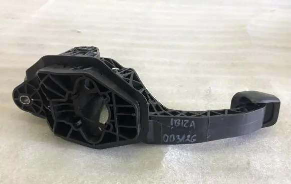 Seat Ibiza IV (6J,6P) Center console 6P0858329A