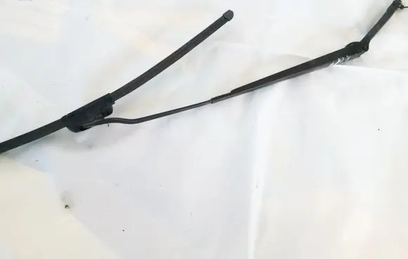 Ford Focus Front wiper blade arm xs4117527ab