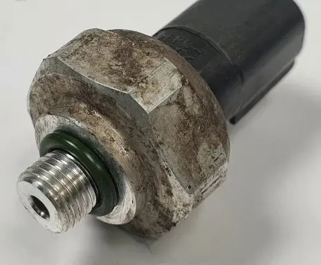 Mercedes-Benz Sprinter W906 Air conditioning (A/C) pressure sensor 2110000283