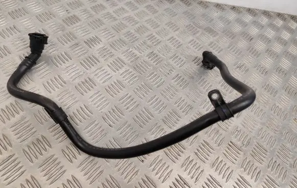 Volvo V40 Breather/breather pipe/hose 31338885