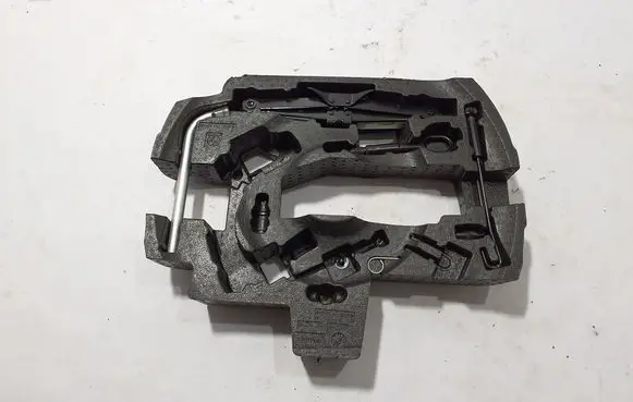 Volkswagen Taigo Tool set 2GM012115S