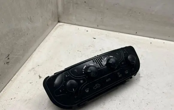 Mercedes-Benz C W203 Climate control unit A2038300285