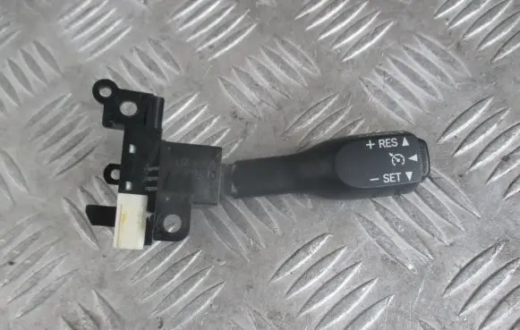 Toyota Corolla Verso AR10 Cruise control switch 