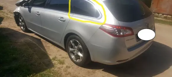 Rear side window
