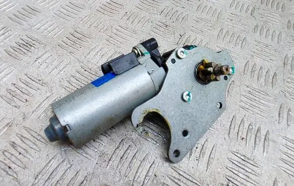 BMW X4 F26 Seat adjustment motor 0130002632