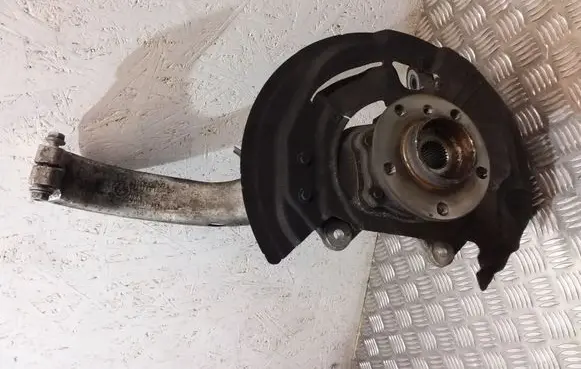 BMW X6 F16 Front wheel hub spindle knuckle 6869870