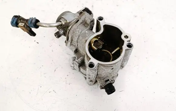 Volvo XC60 Fuel injection high pressure pump 31392104 31316143