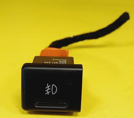 Fog light switch