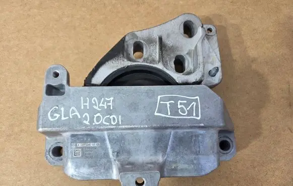 Mercedes-Benz GLA H247 Engine mount vacuum valve A2472406100