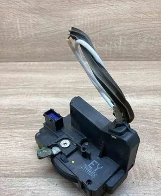 Opel Astra G Front door lock 24444016 WITHCABLE