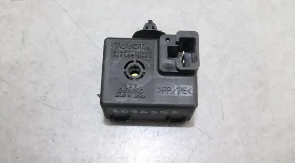 Lexus RX 300 Sensor 8665248010
