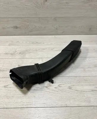 BMW 7 F01 F02 F03 F04 Air intake duct part 7811597 19385510 446317607