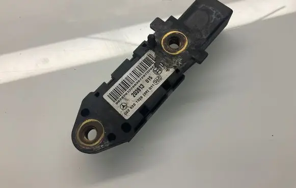Mercedes-Benz E W211 Airbag deployment crash/impact sensor 0028201326 A0028201326
