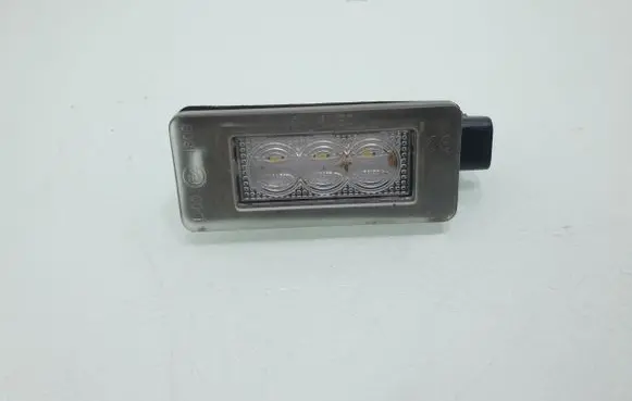 Peugeot 208 Number plate light