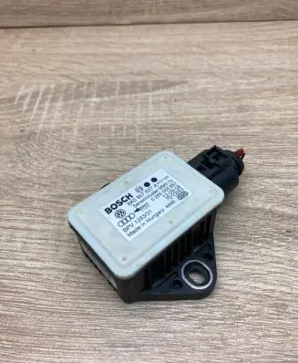 Audi A4 S4 B8 8K ESP acceleration yaw rate sensor 8K0907637A 0265005667 WithPlug