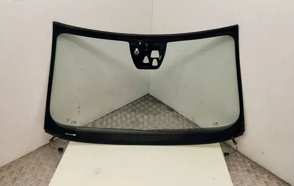 Volvo V70 Front windscreen/windshield window 43R001586 AS1M12441DOT682 0OPN0003