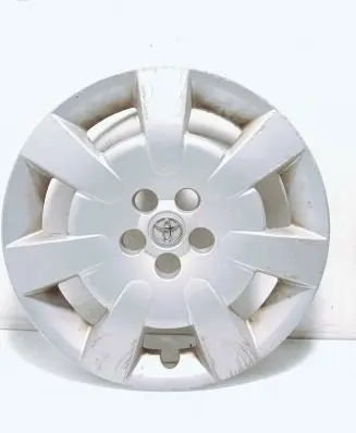 Toyota Avensis T250 R16 wheel hub/cap/trim 42602CA020