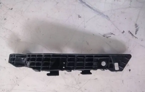 KIA Sportage Front bumper mounting bracket