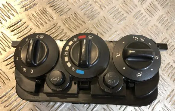 Mercedes-Benz Vaneo W414 Climate control unit 4144460028 Q070303