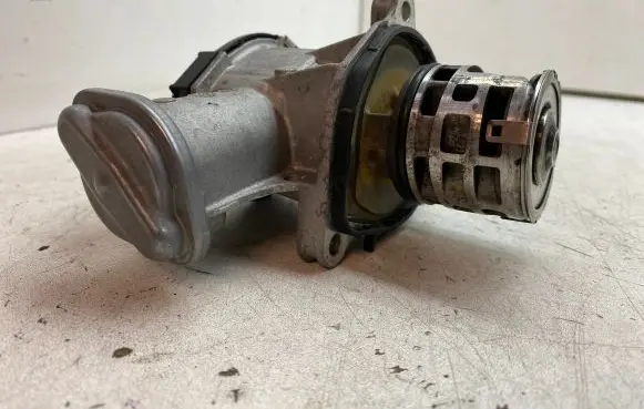 Volkswagen Multivan T6 EGR valve 04L131501AA