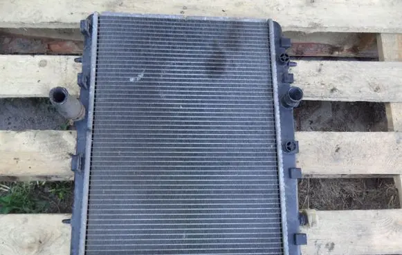 Citroen C3 Picasso Coolant radiator 873460200