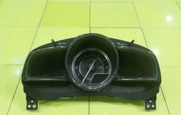 Mazda 3 II Speedometer (instrument cluster) BJE155430