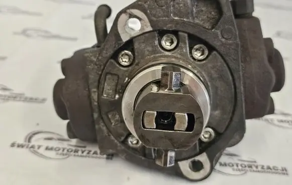 Ford Transit Fuel injection high pressure pump 9B395
