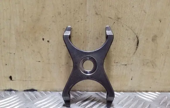 Mazda 6 Fuel Injector clamp holder