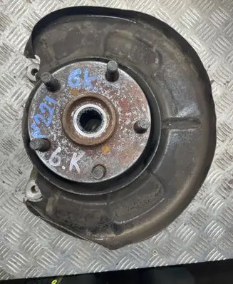 Subaru Legacy Rear wheel hub