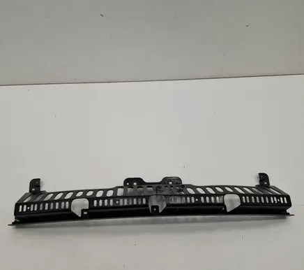 Rear bumper mounting bracket