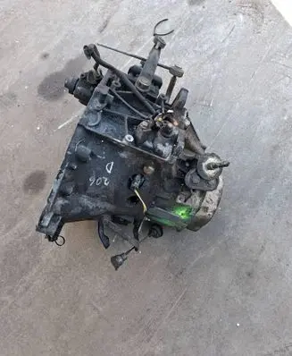Peugeot 206 Manual 5 speed gearbox 20DL72 3100377A