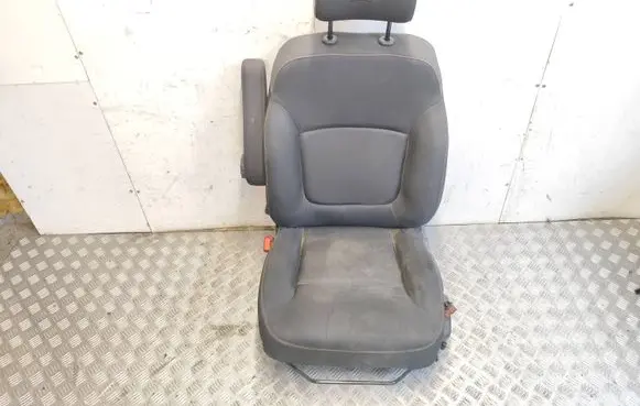 Renault Trafic III (X82) Front driver seat 