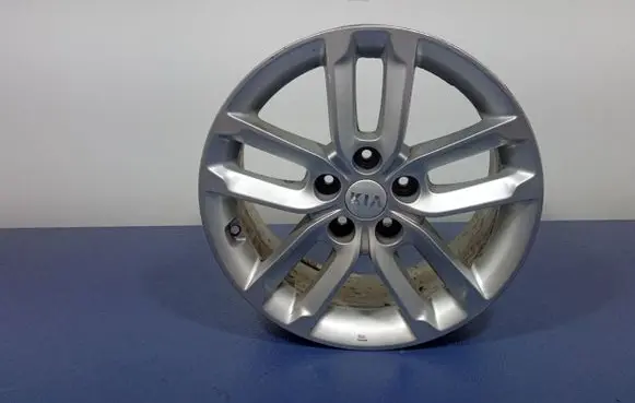 R18 alloy rim