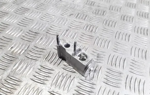 Air conditioning (A/C) expansion valve