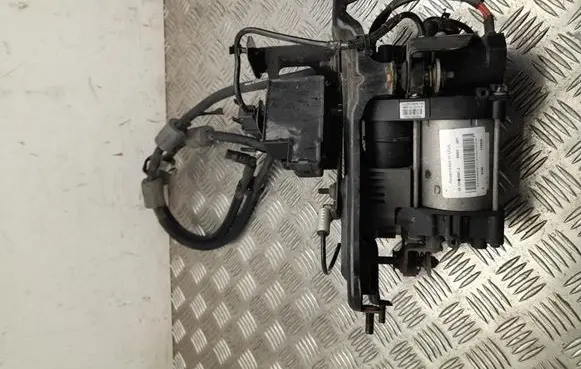 Jeep Grand Cherokee Air suspension compressor/pump 68204730AG