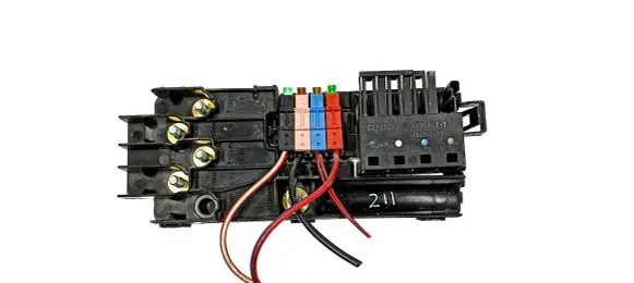 Mercedes-Benz E W211 Fuse module 2115452301 013948411 013948421