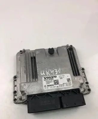 Volvo XC40 Engine control unit/module 32313485