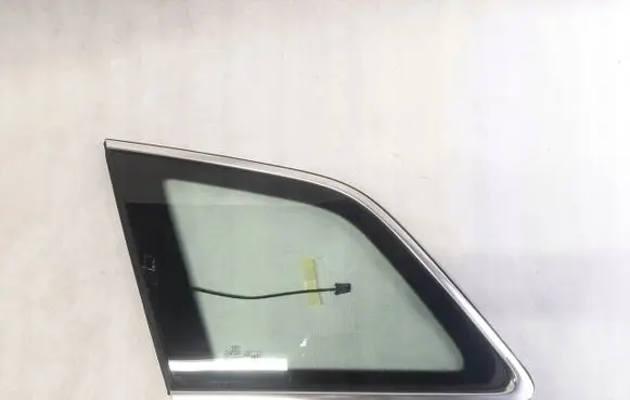 Audi Q7 4M Front triangle window/glass 4M0845297T