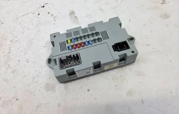 Jaguar XE Fuse box set CPLA14Q073AA