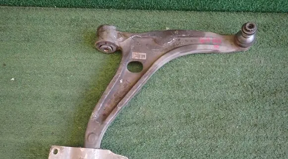 Mercedes-Benz GLA H247 Front lower control arm/wishbone 